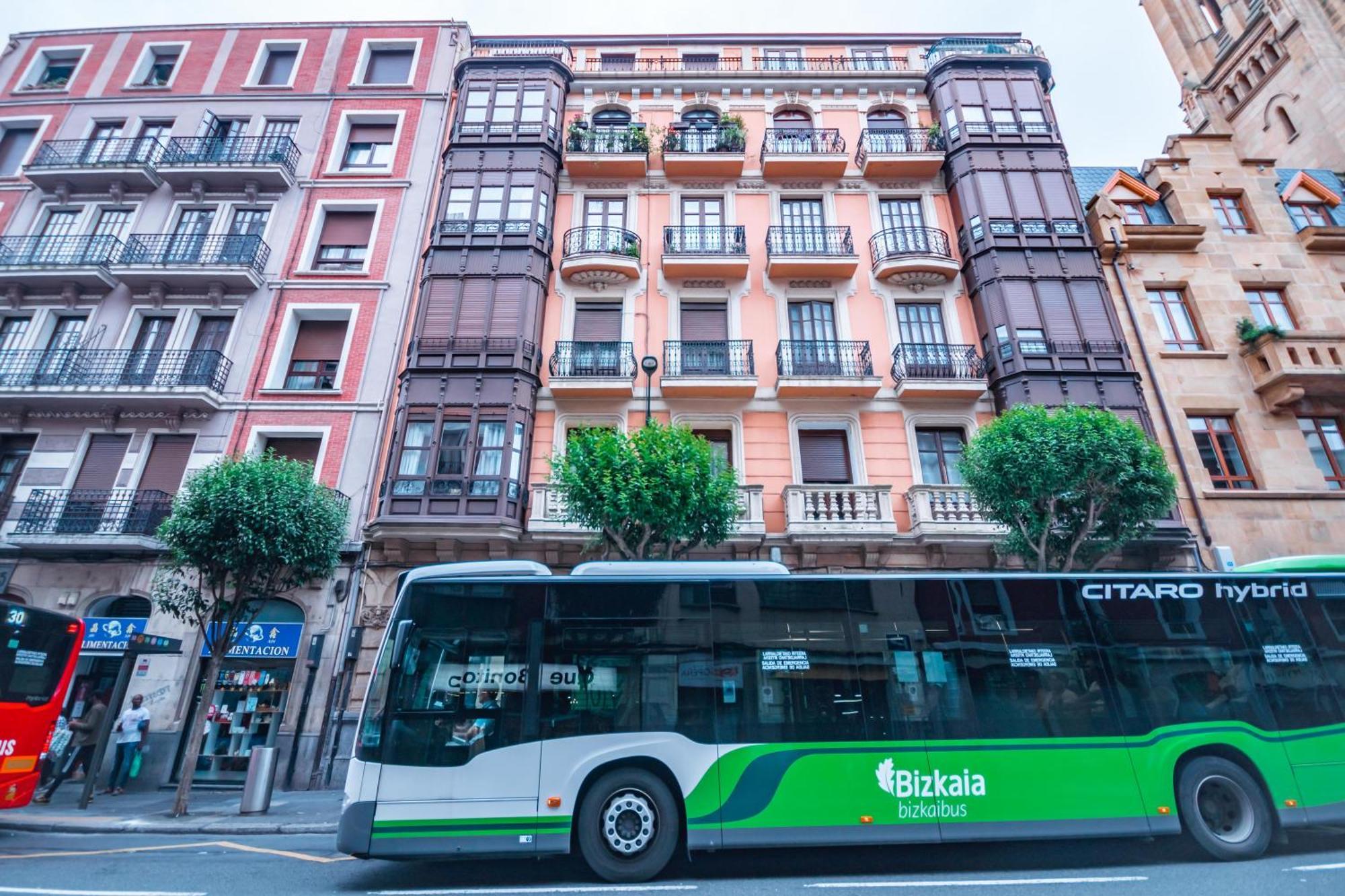 Gran Apartamento 6 Suites Bilbao Center Kültér fotó
